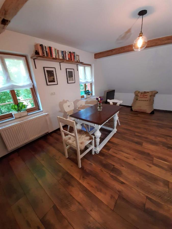 Ferienwohnung Kunst und Kulturschuppen Hasenmühle Kammerstein Exterior foto